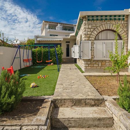 Holiday Home Oliva Vodice Exterior photo