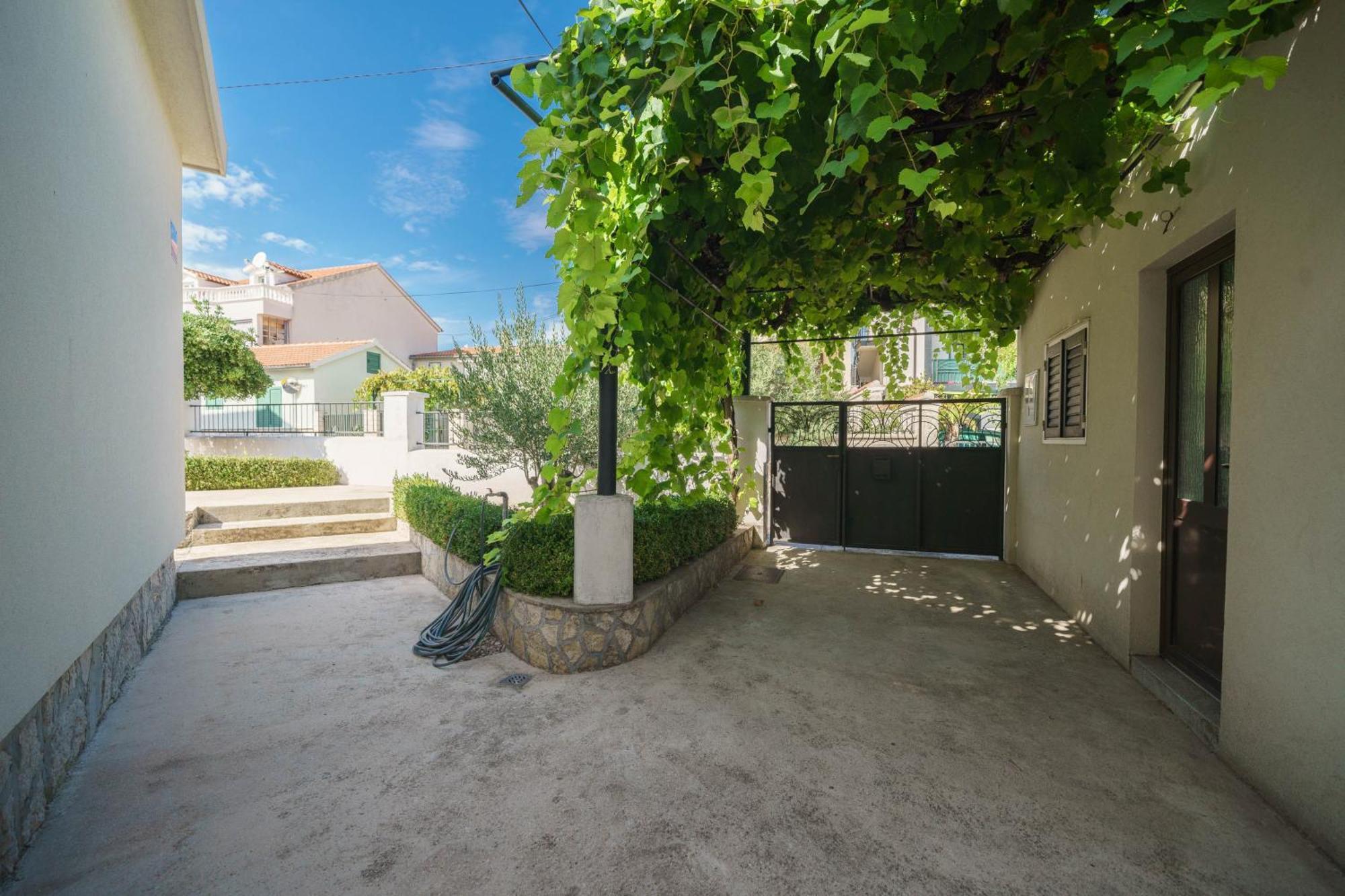 Holiday Home Oliva Vodice Exterior photo